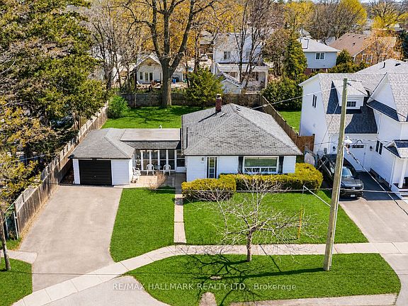 2nd image of 122 Hawthorne Rd