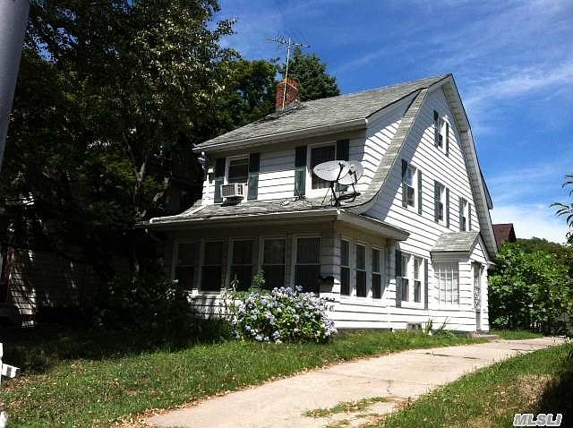 2nd image of 8445 116th St