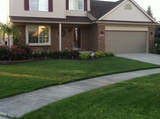 41342 Westfield Cir, Canton, MI 48188