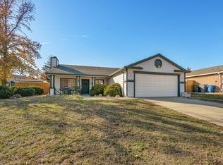 1096 Grouse Dr, Redding, CA 96003