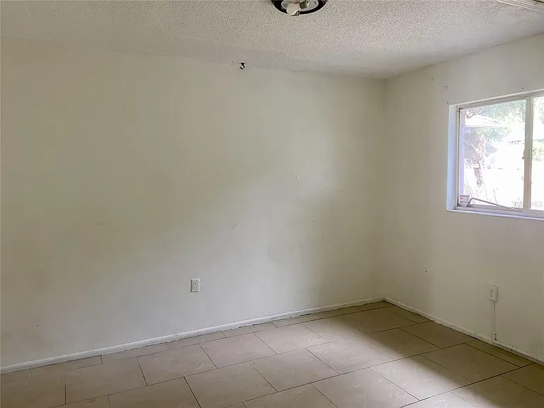 5613 7th Street Ct E — Photo 10
