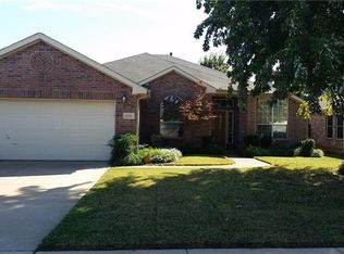 1624 Birch Ln, Corinth, TX 76210