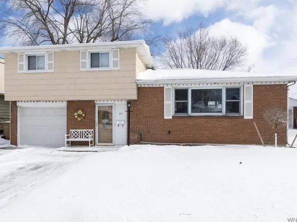 45 Kingston Ln, Cheektowaga, NY 14225