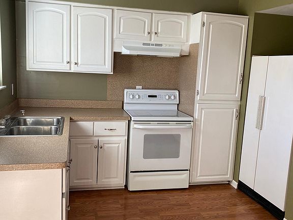4th image of 10809 Gratiot Ave