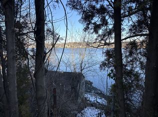 351 County Rd, Barrington, RI 02806