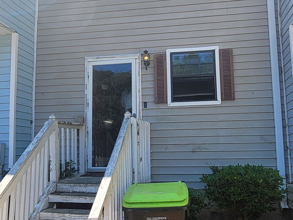 1st image of 7096 Oakhill Cir