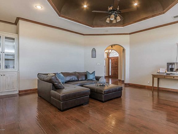 5th image of 8601 Garden Way Dr