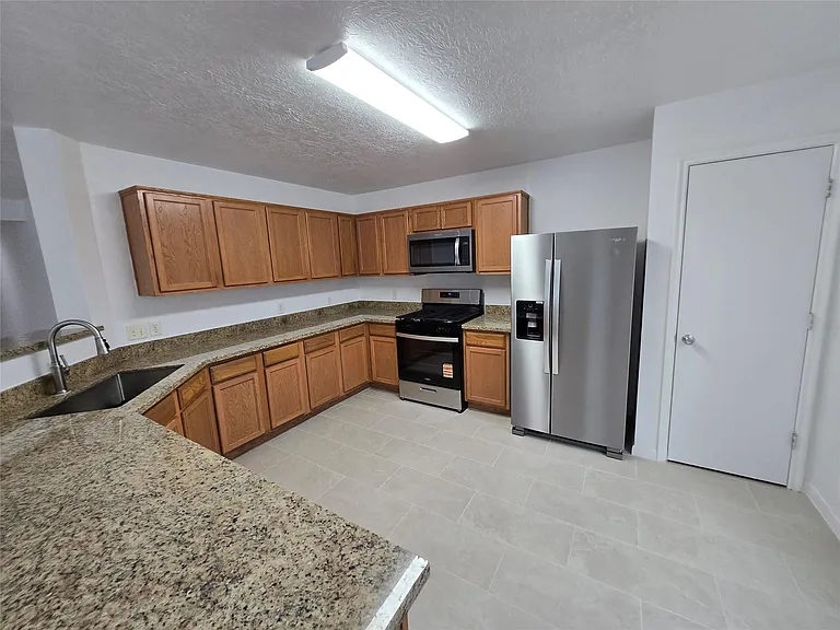 427 Remington Heights Dr — Photo 11