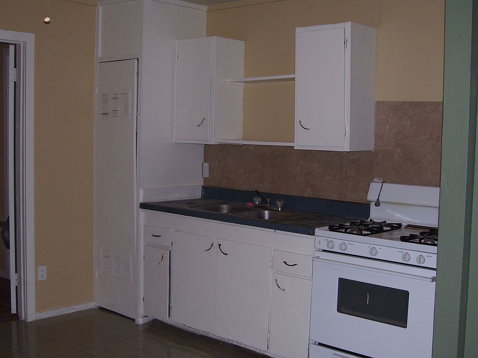 2nd image of 3104 Ellis Ave