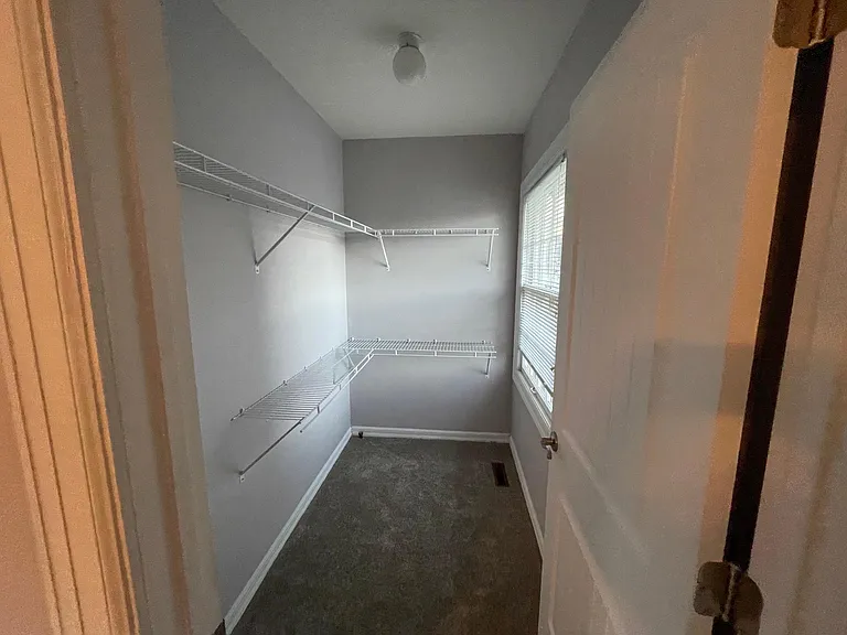1541 S Kickapoo Ave — Photo 21