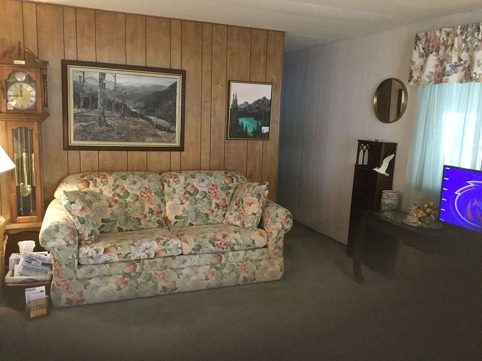 2nd image of 2156 E Blue Lake Ln