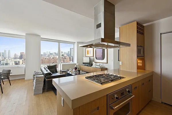 Sold by Nest Seekers International | media 20