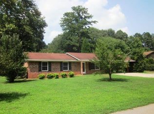 140 Pine Ridge Dr, Carrollton, GA 30117