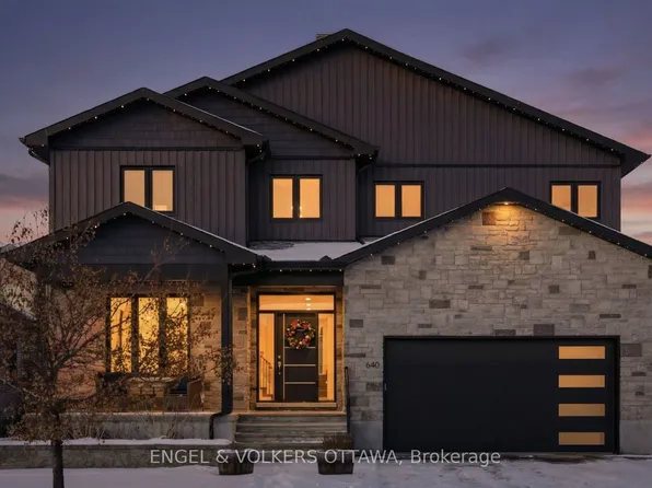 640 Meadowridge Cir, Ottawa, ON K0A 1L0