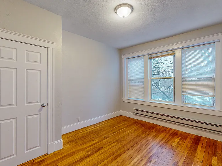 12 American Legion Hwy #10 — Photo 10