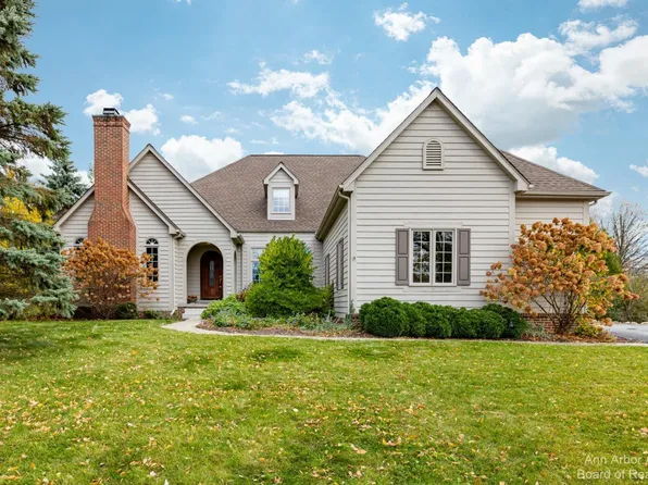4166 Glen Eagles Ct, Ann Arbor, MI 48103
