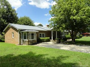 1419 Washington Ln, Catawba, NC 28609