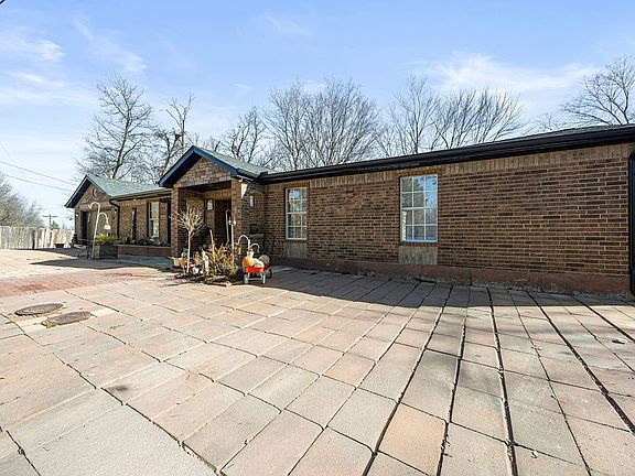 2nd image of 22574 Abbeytown Rd