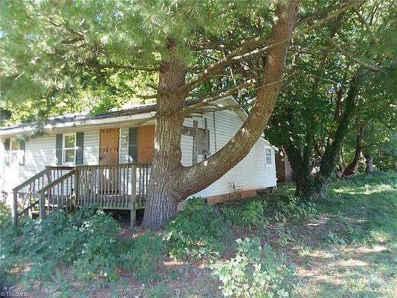 3rd image of 2809 N Church St
