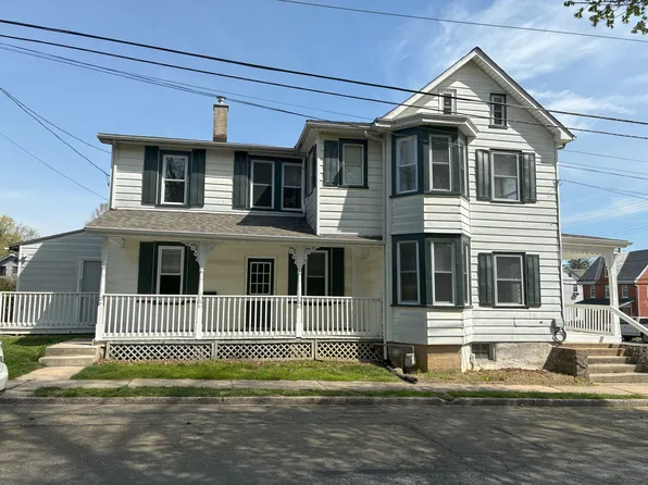132 N 3rd St, Oxford, PA 19363