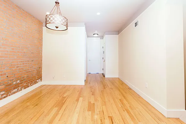 Rented by Nooklyn NYC LLC | media 55