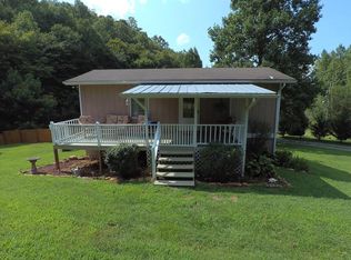 302 Cagle Cove Rd, Sylva, NC 28779