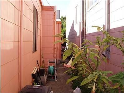3rd image of 336 Wayland St