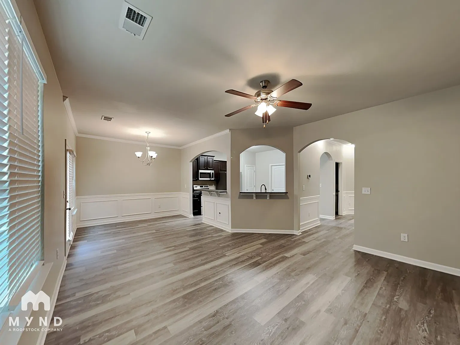 4 bed, 2.5 bath, 1621 sqft, $2,115 — Photo 4