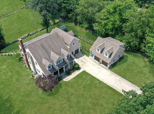 736 Adams St, Holliston, MA 01746