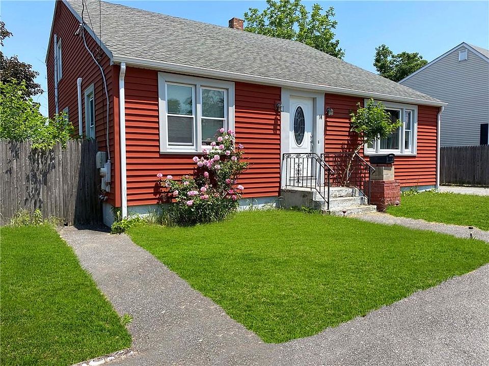1st image of 14 Vineyard Ave