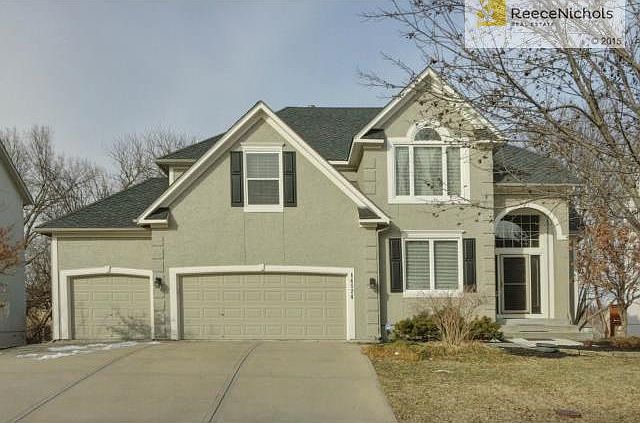 2 stroy, 4 bedroom home with finished walk out lower level.
