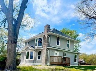 819 Cheyenne St, Boelus, NE 68820