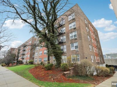 2160 Center Ave APT 4N, Fort Lee, NJ, 07024