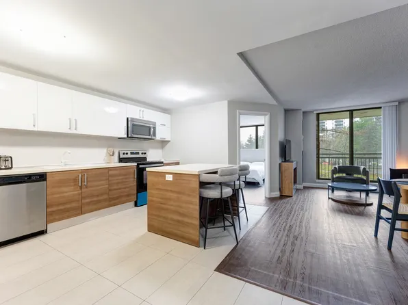 2200 Sherobee, 2200 Sherobee Rd, Mississauga, ON L5A 3Y3