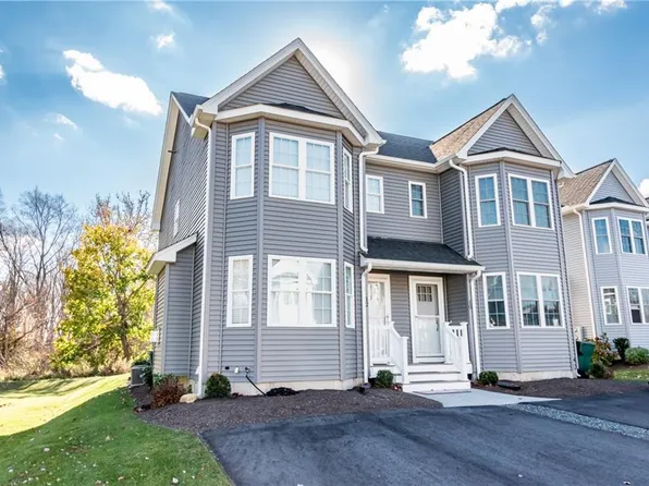 12 Winston Way Unit 12, Johnston, RI 02919