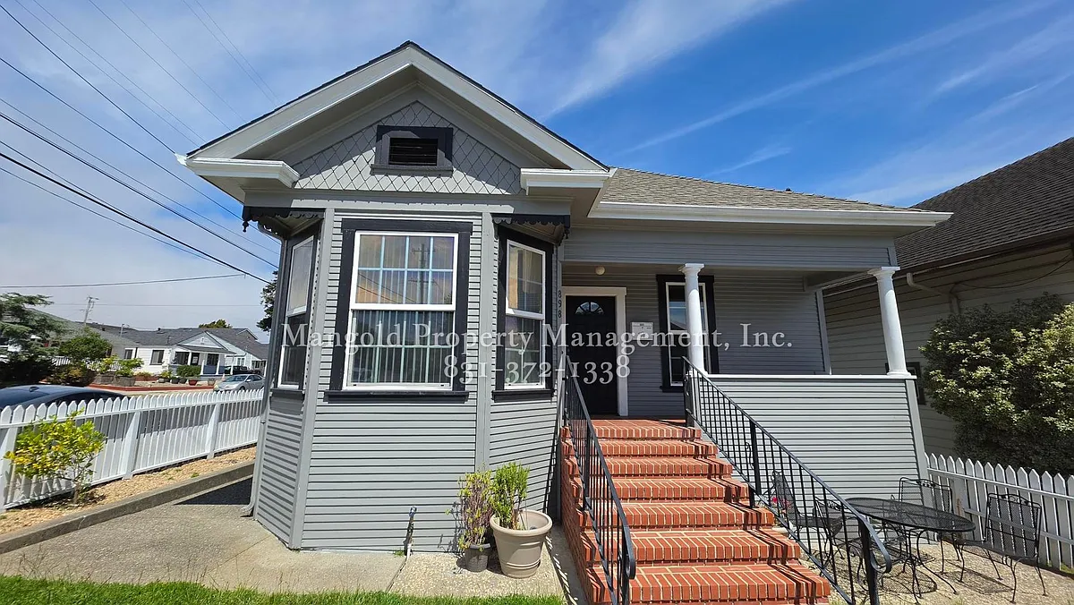 Building Photo - 898 Hellam St
