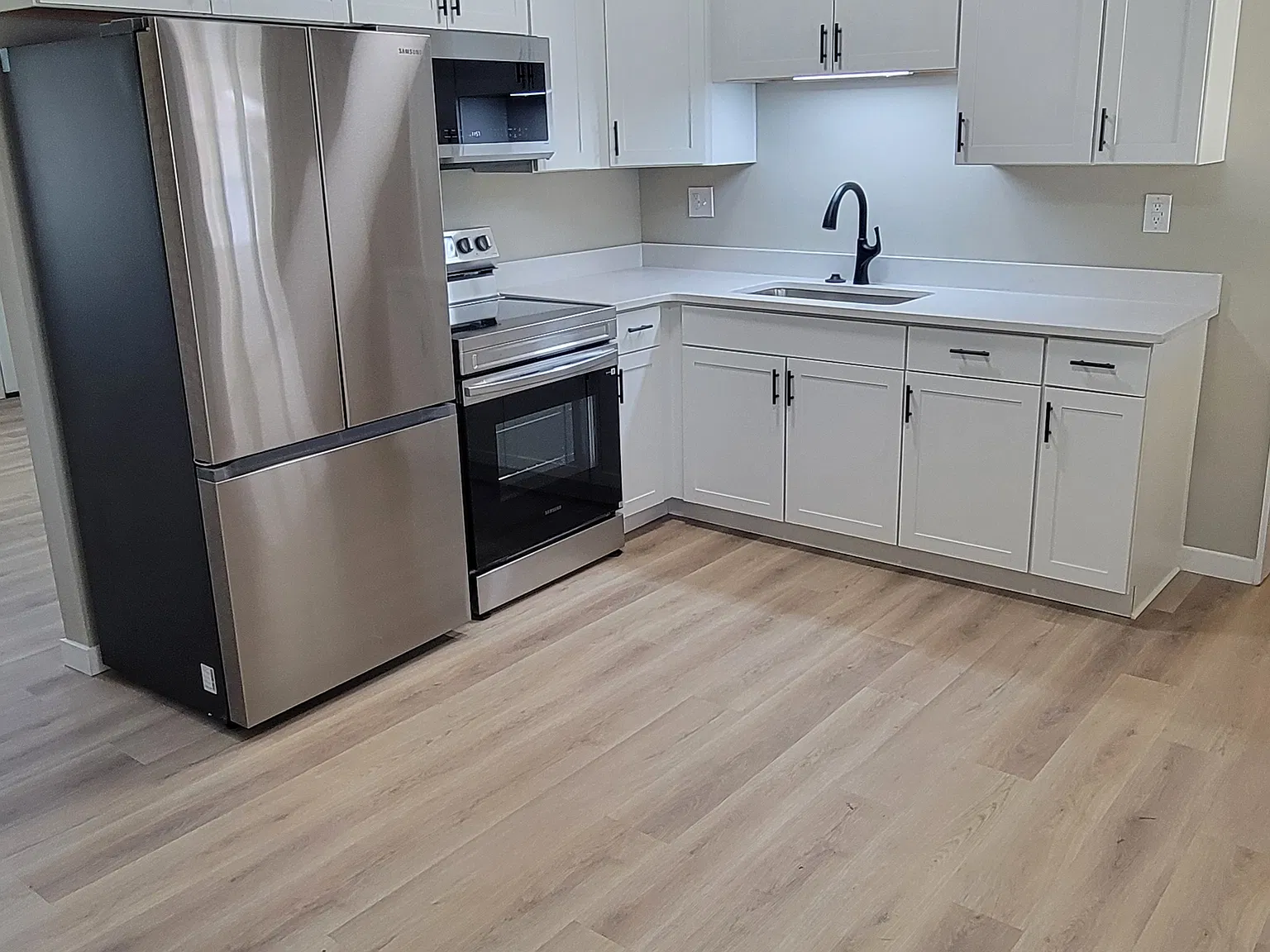 3 bed, 999 sqft, $1,595 — Photo 3