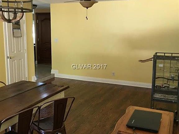 5th image of 330 Fuente Dr