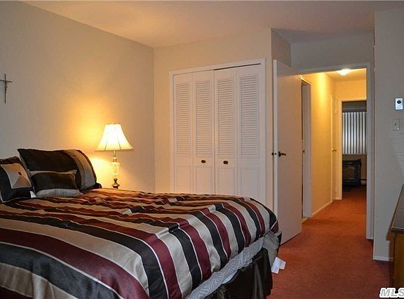 5th image of 142 Strathmore Gate Dr