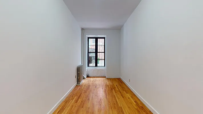 Rented by Bond New York | media 8