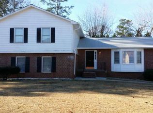 1391 Woodland Forest Ln, Stone Mountain, GA 30083