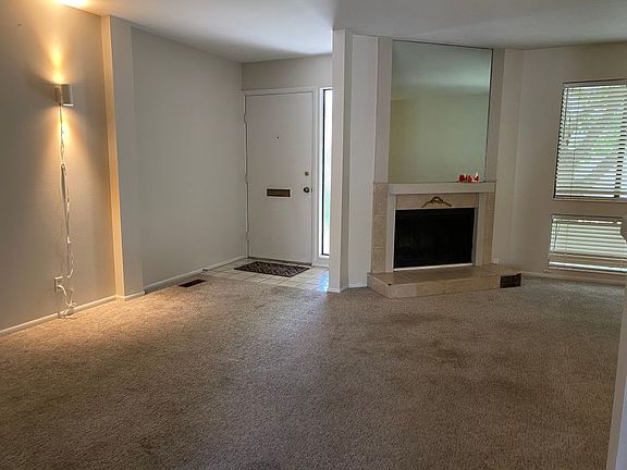 4th image of 5752 S Park Pl E