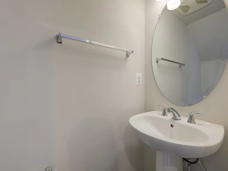 203A Park Central Ter — Photo 8