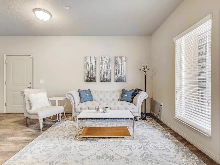 Avida Apartments — Photo 46