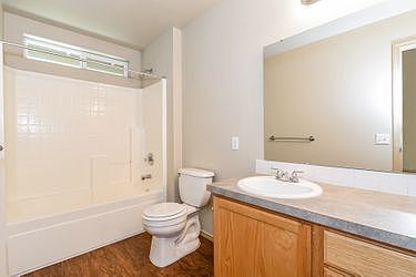 4th image of 17712 37th Ave E