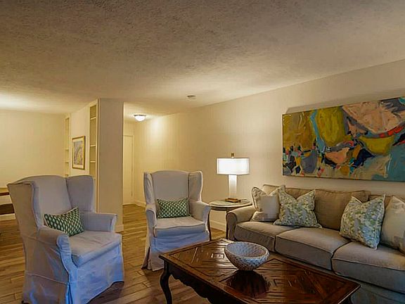 5th image of 7575 Katy Fwy APT 14