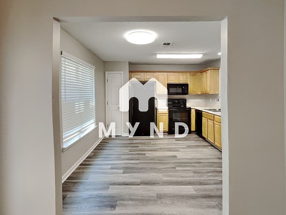 1st image of 525 Epris Ln