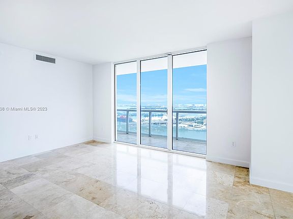 3rd image of 50 Biscayne Blvd APT 4310