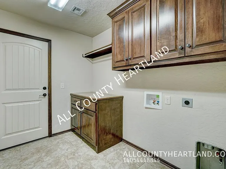 232 SW 169th St — Photo 25
