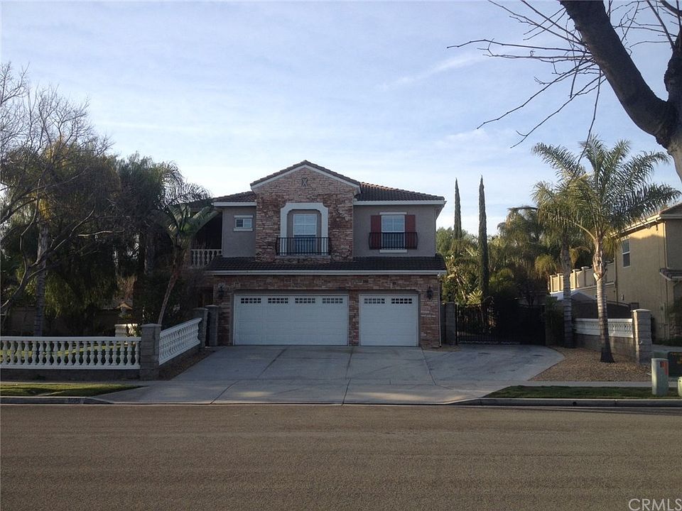 1st image of 1096 Peter Christian Cir
